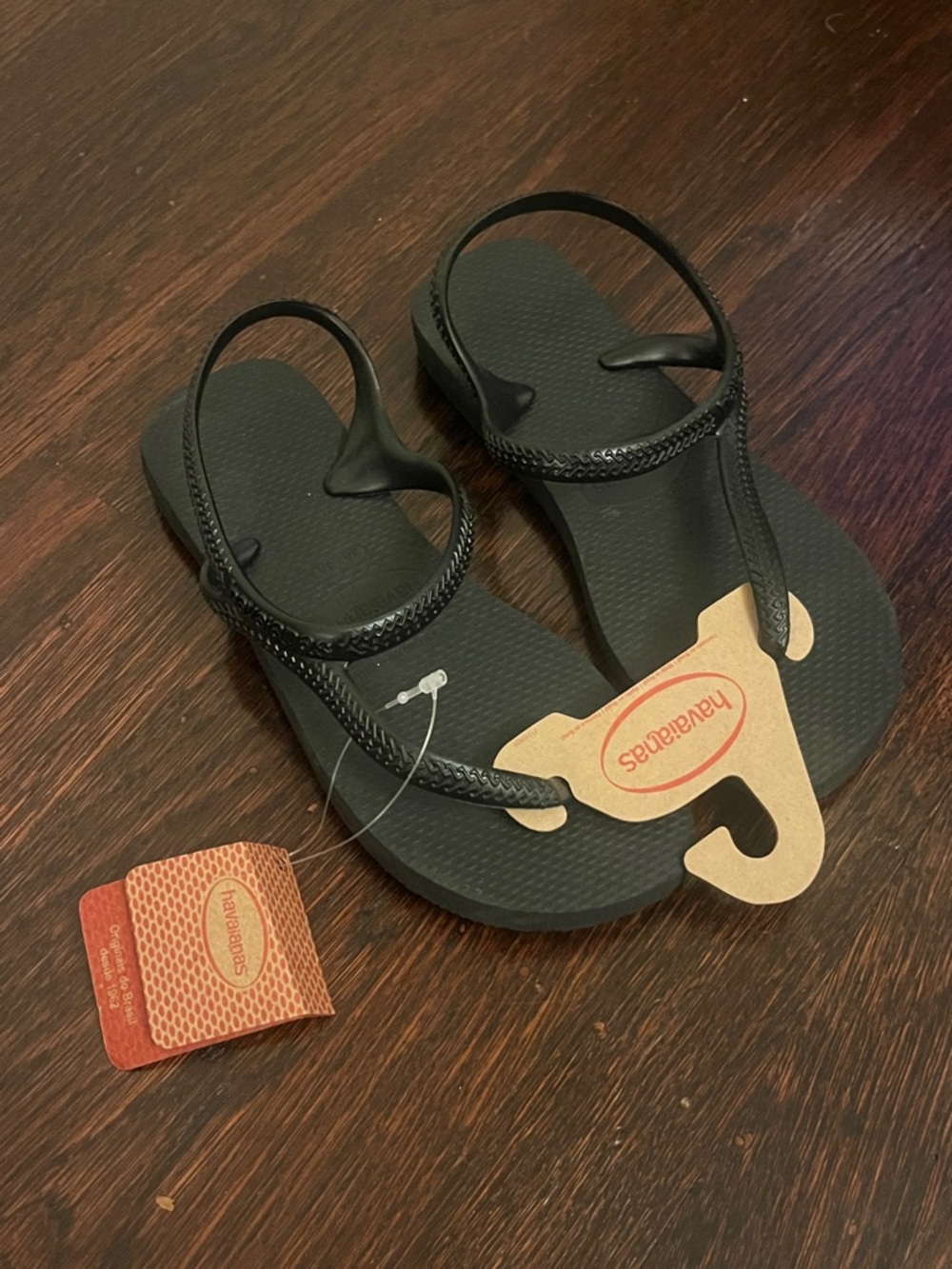 Havaianas Women’s Black Strappy Flip Sandals